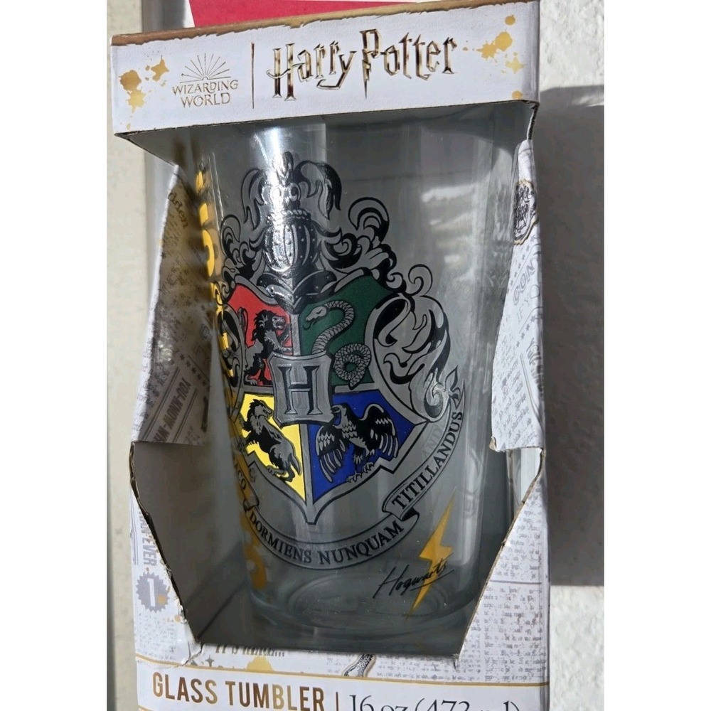 Harry Potter Glass Tumbler 16 oz Hogwarts School Crest